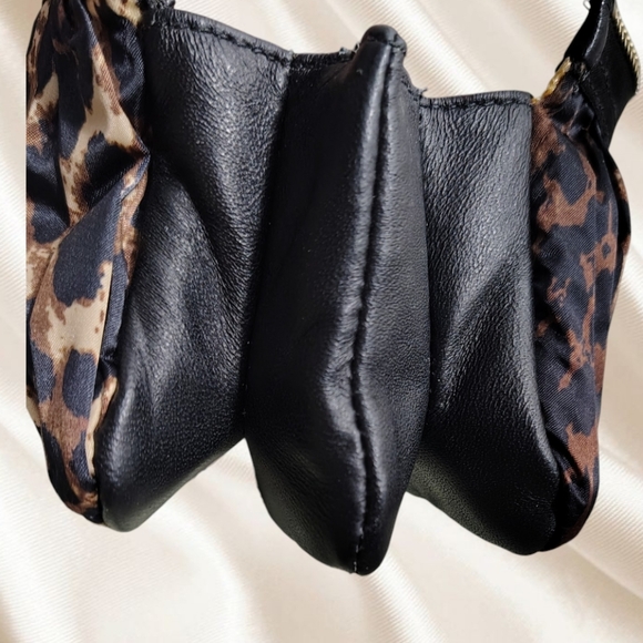 Henri Bendel Coin Pouch - Picture 11 of 13